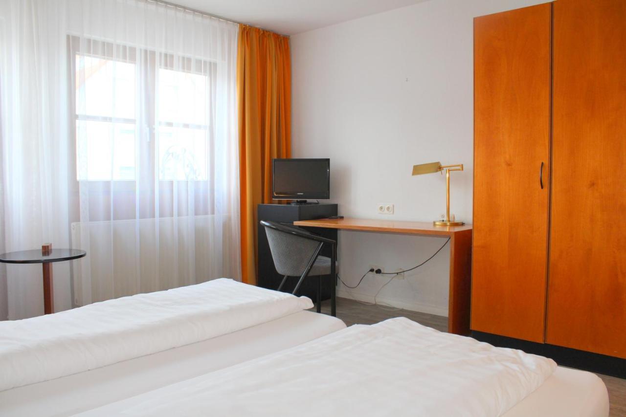 Hotel Lamm Nufringen Bagian luar foto