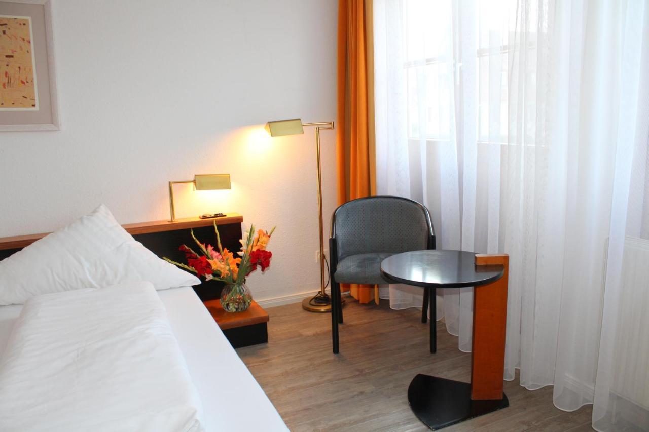 Hotel Lamm Nufringen Bagian luar foto